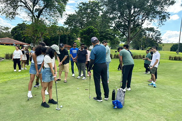 BBA Students Enjoy a Day at the Golf Course